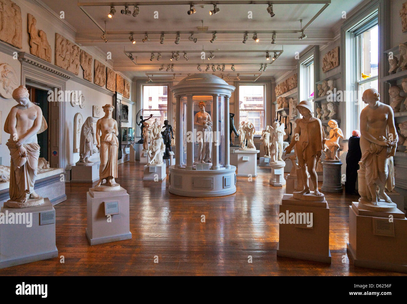 Prix de sculpture dans la Walker Art Gallery, dans William Brown Street, Liverpool, Merseyside, Angleterre Banque D'Images