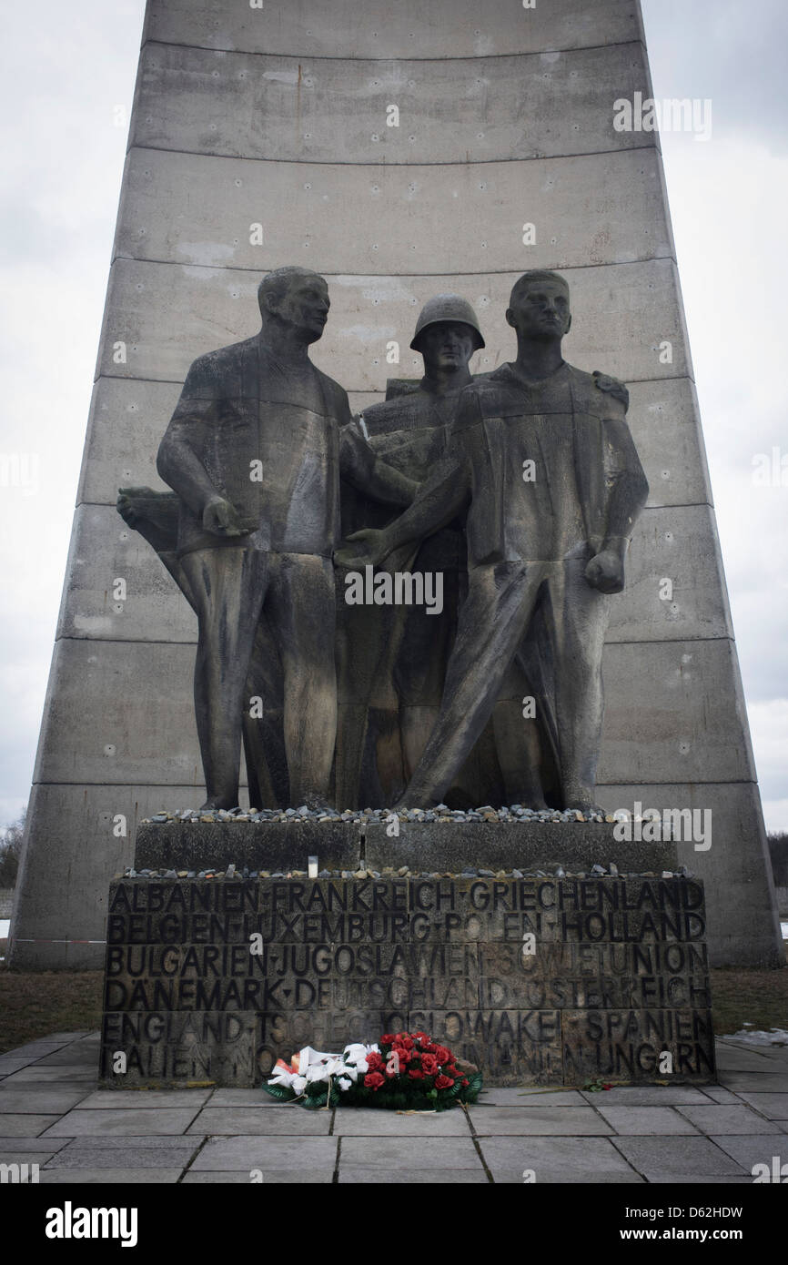 La libération soviétique Mémorial à ceux assassinés dans le camp de concentration de Sachsenhausen Nazi PENDANT LA SECONDE GUERRE MONDIALE, maintenant connu sous le nom de Mémorial et musée de Sachsenhausen. Sachsenhausen était un camp de concentration nazi et soviétique à Oranienburg, à 35 kilomètres (22 miles) au nord de Berlin, Allemagne, utilisée principalement pour les prisonniers politiques de 1936 à la fin du Troisième Reich en mai 1945. (Plus de légende dans la description). Banque D'Images