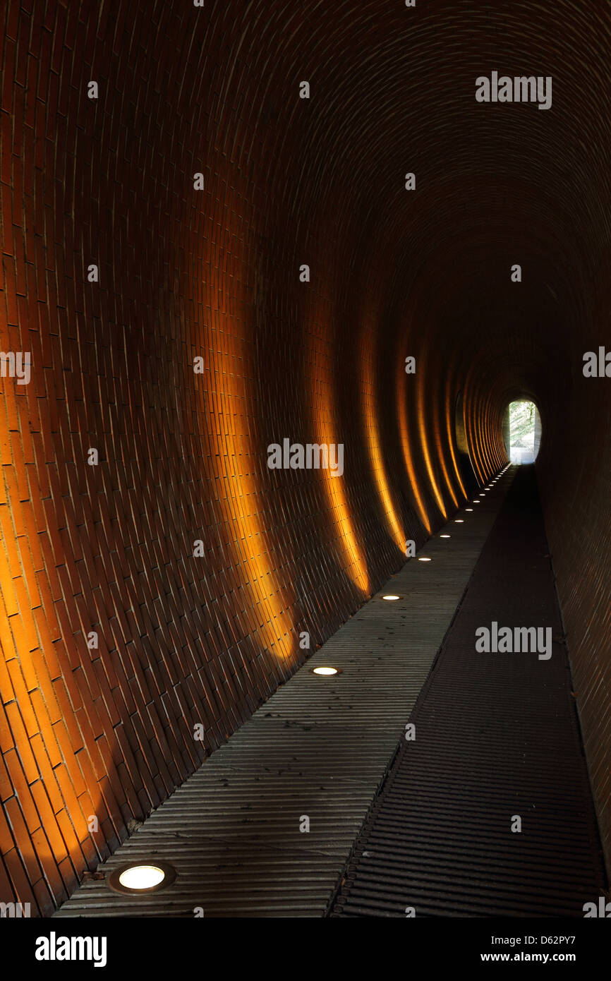 Métro avec la lumière dans le parc Letná Letná hill, Prague Banque D'Images