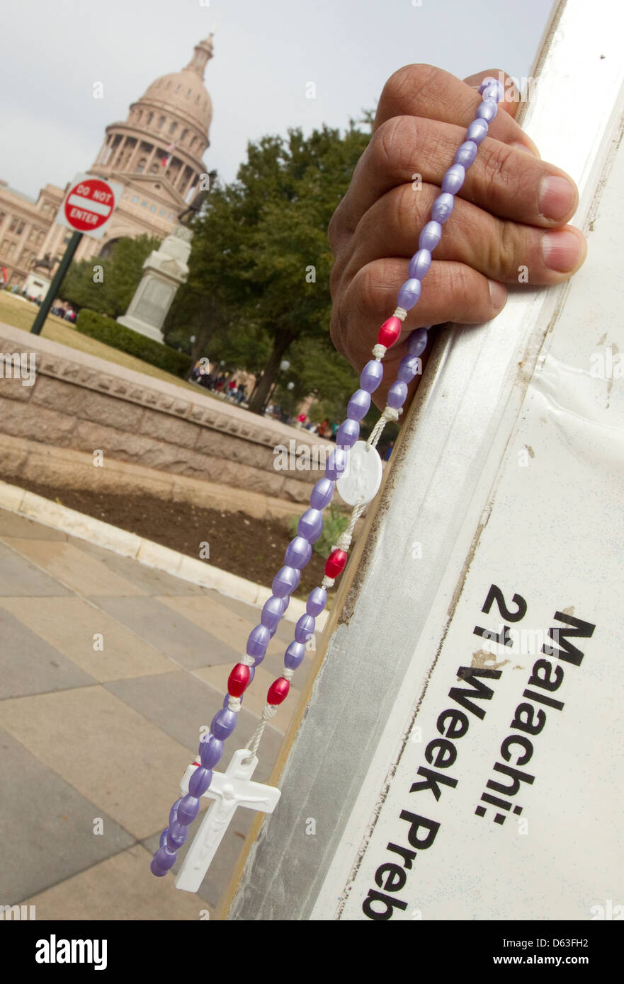 Anti-avortement, pro-vie les citoyens et membres du clergé à rassemblement à l'Texas Capitol à Austin, Texas Banque D'Images