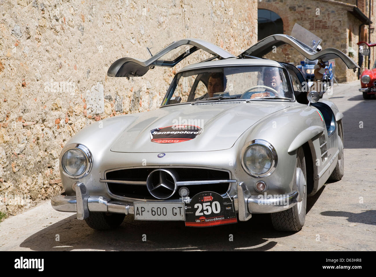 L'Europe, Italie, Toscane, Monteriggioni, 1000 miles, voitures anciennes, mercedes Banque D'Images