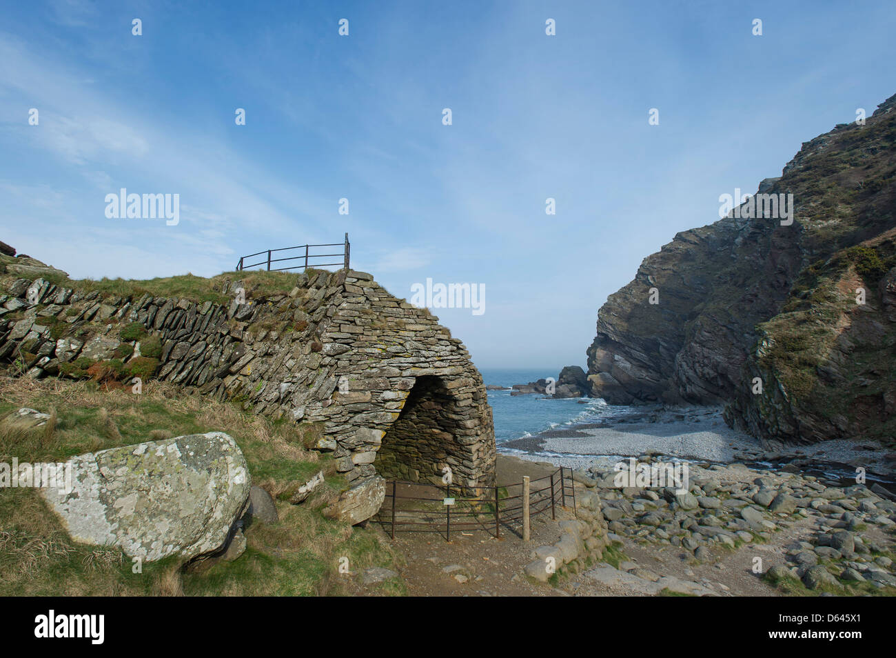 La bouche de Heddon, sur la côte nord du Devon, pour un morceau de marche. Banque D'Images