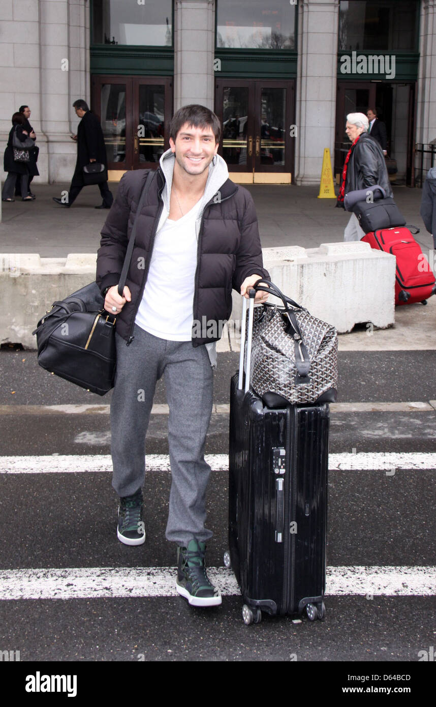 2010 Champion Olympique Evan Lysacek arrive à la gare Union, Washington DC, USA - 16.03.11 Banque D'Images