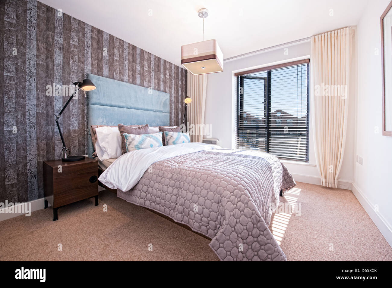 Une jolie chambre double moderne Banque D'Images
