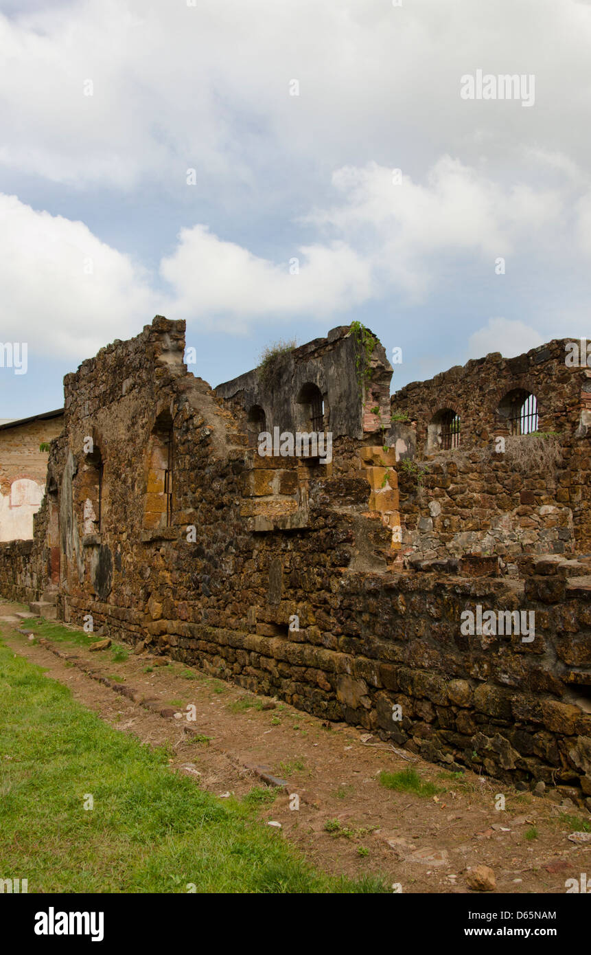 Territoire Français d'outre-mer, Guyane, îles du salut. L'île Royale, ruines de l'infâme colonie pénitentiaire. Banque D'Images
