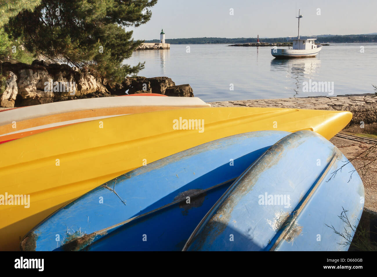 Bateaux empilés sur une cale de Porec Croatie Banque D'Images