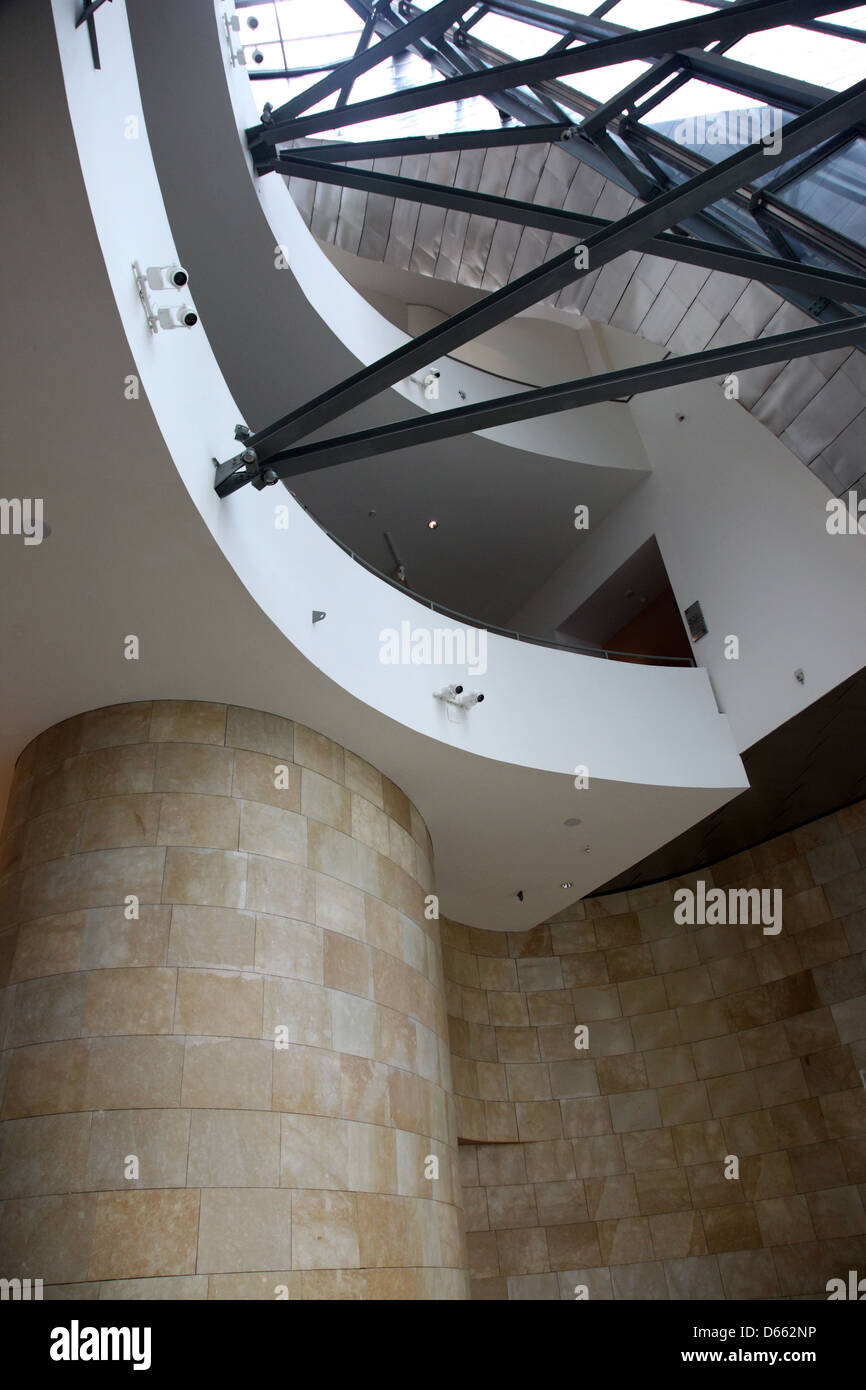 L'intérieurapt Musée Guggenheim, Bilbao, Espagne Banque D'Images