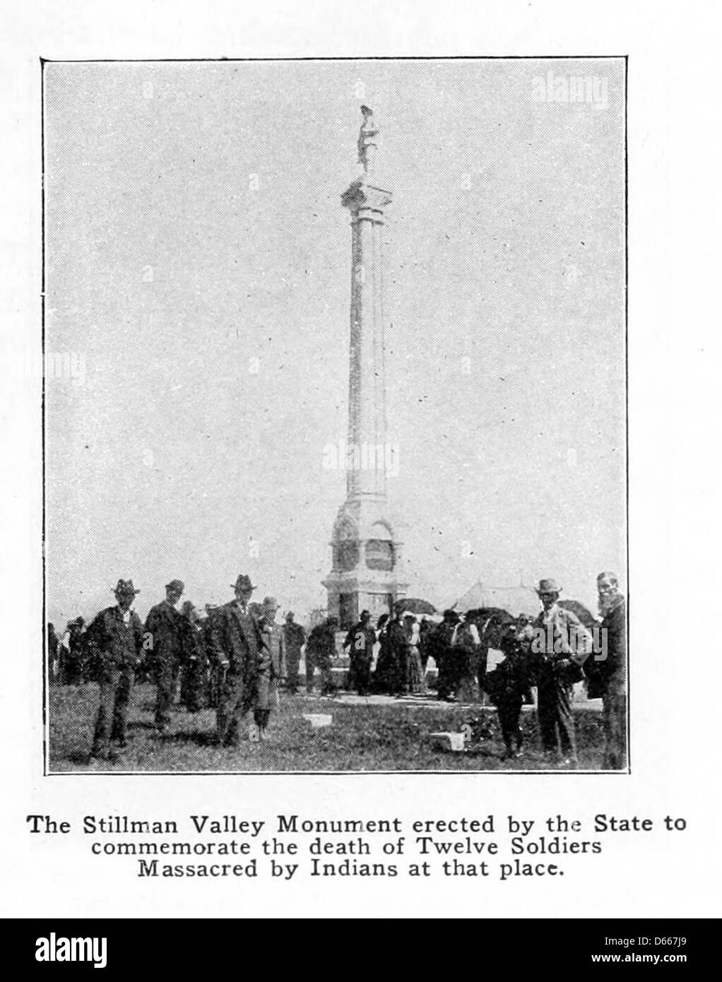 Cette histoire de 1917 de l'Illinois comprend une représentation du monument de la vallée de Stillman, marquant un site historique important dans le paysage de l'État, commémorant des événements locaux importants. Banque D'Images Cette histoire de 1917 de l'Illinois comprend une représentation du monument de la vallée de Stillman, marquant un site historique important dans le paysage de l'État, commémorant des événements locaux importants. Banque D'Images