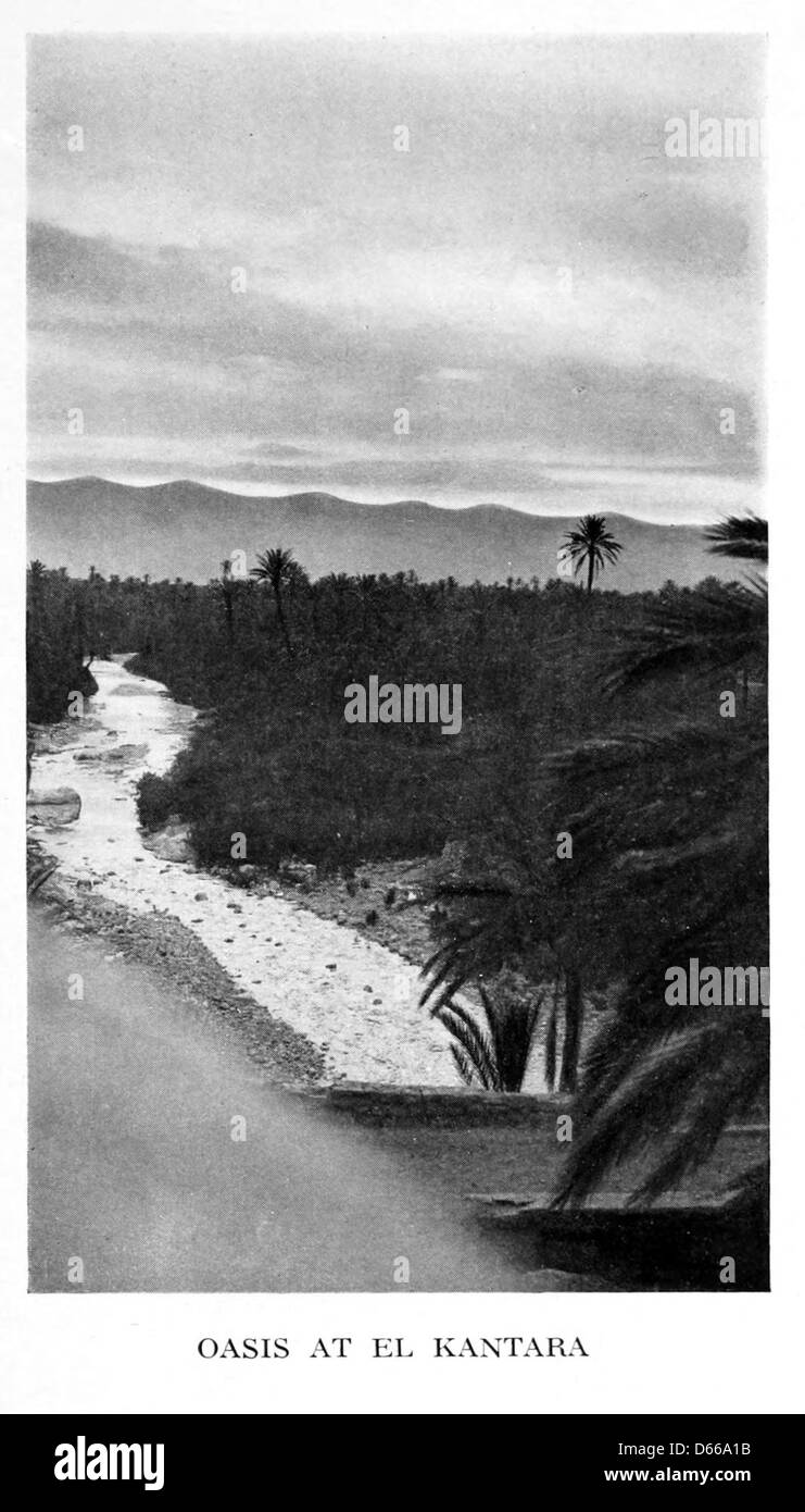 Ce livre de voyage de 1918 capture les diverses cultures, paysages et monuments de l'Italie, de la Sicile, de la Tunisie, de l'Algérie et du sud de la France, offrant un voyage visuel à travers la région méditerranéenne au début du XXe siècle. Banque D'Images