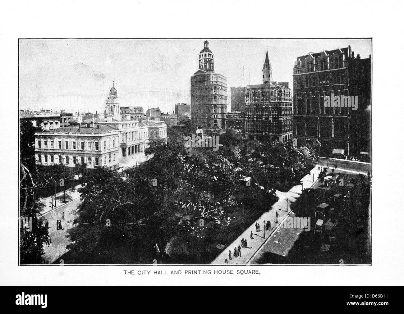 Une image tirée de 'une semaine à New York' (1891), mettant en valeur l'environnement urbain animé de la ville. Cette scène capture des lieux emblématiques comme l’Hôtel de ville et Printing House Square, représentant la vie urbaine dynamique à New York à la fin du XIXe siècle. Banque D'Images