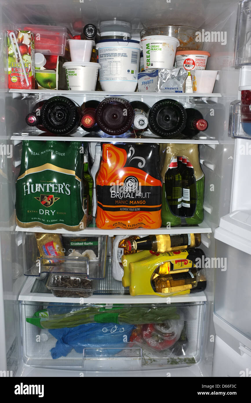 Réfrigérateur à alcool Banque de photographies et d'images à haute  résolution - Alamy