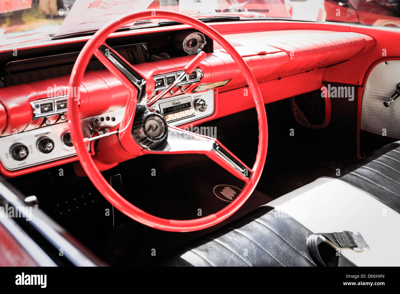 1960-buick-le-sabre-se-interieur-rouge-d