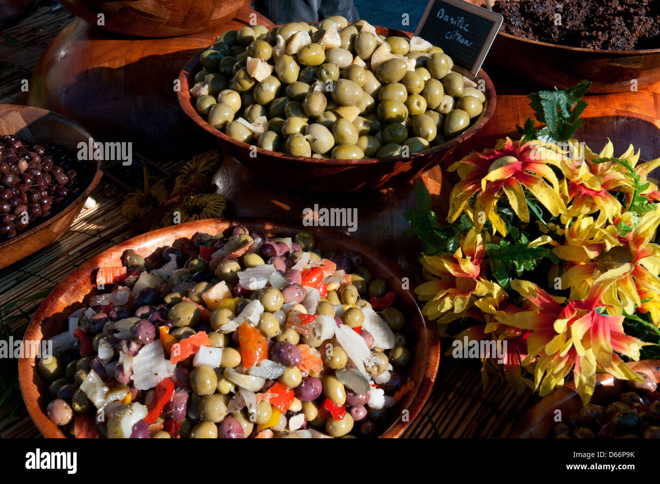 Olives, Marché de Lices Rennes , France Banque D'Images