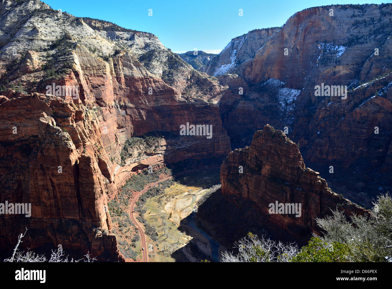 Vue de Big Bend de Angels Landing Trail. Zion National Park, Utah, USA. Banque D'Images