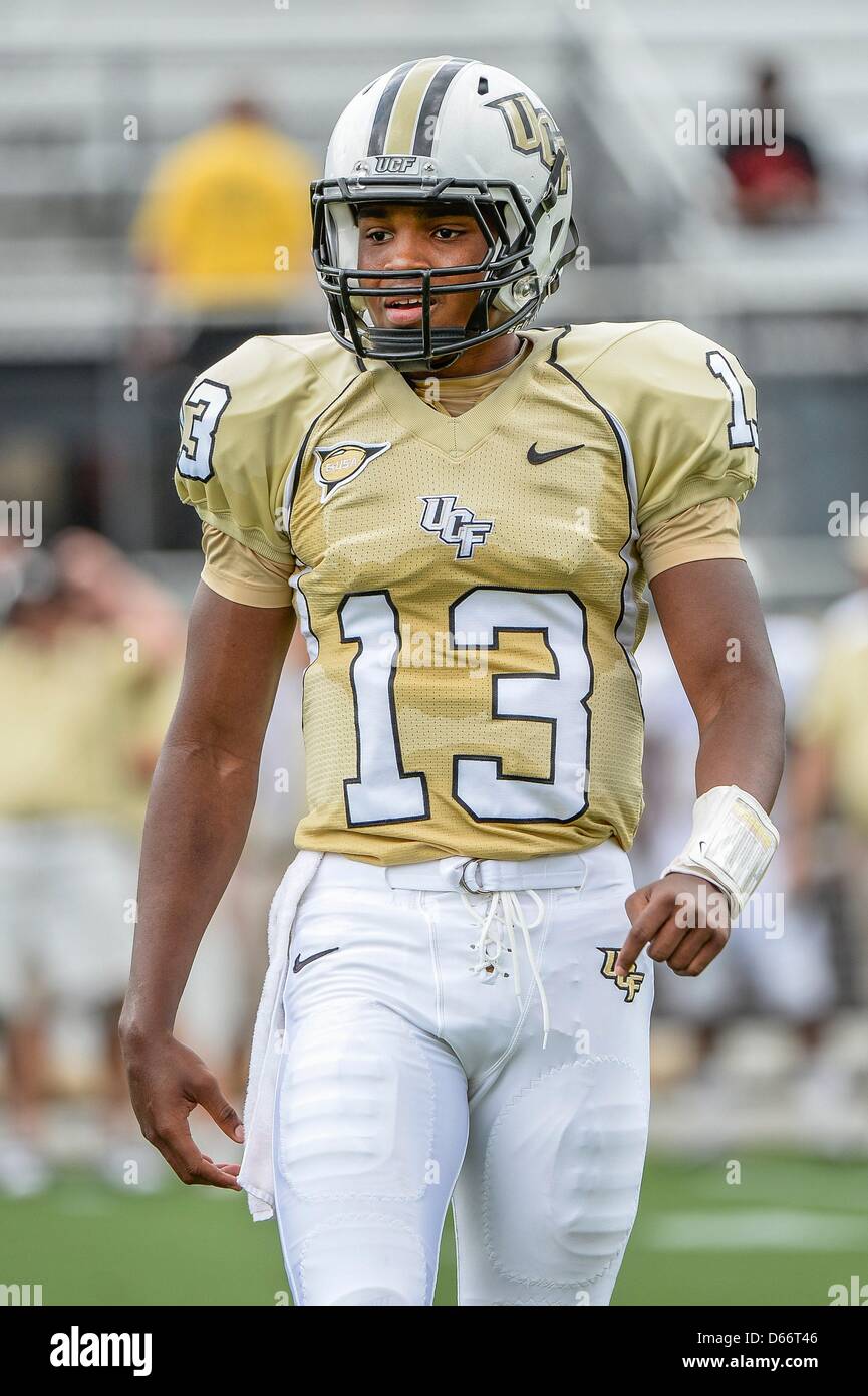 13 avril 2013 : UCF Knights quarterback Justin Holman (13) au cours de l'UCF (action de jeu de printemps à la maison lumineuse Network Stadium à Orlando, FL Banque D'Images