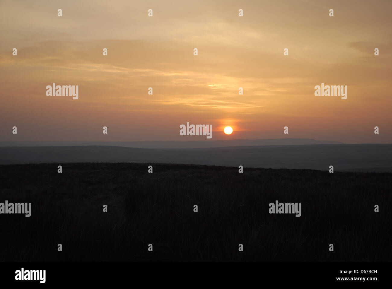 Coucher de soleil sur Llangynidr Moor Banque D'Images