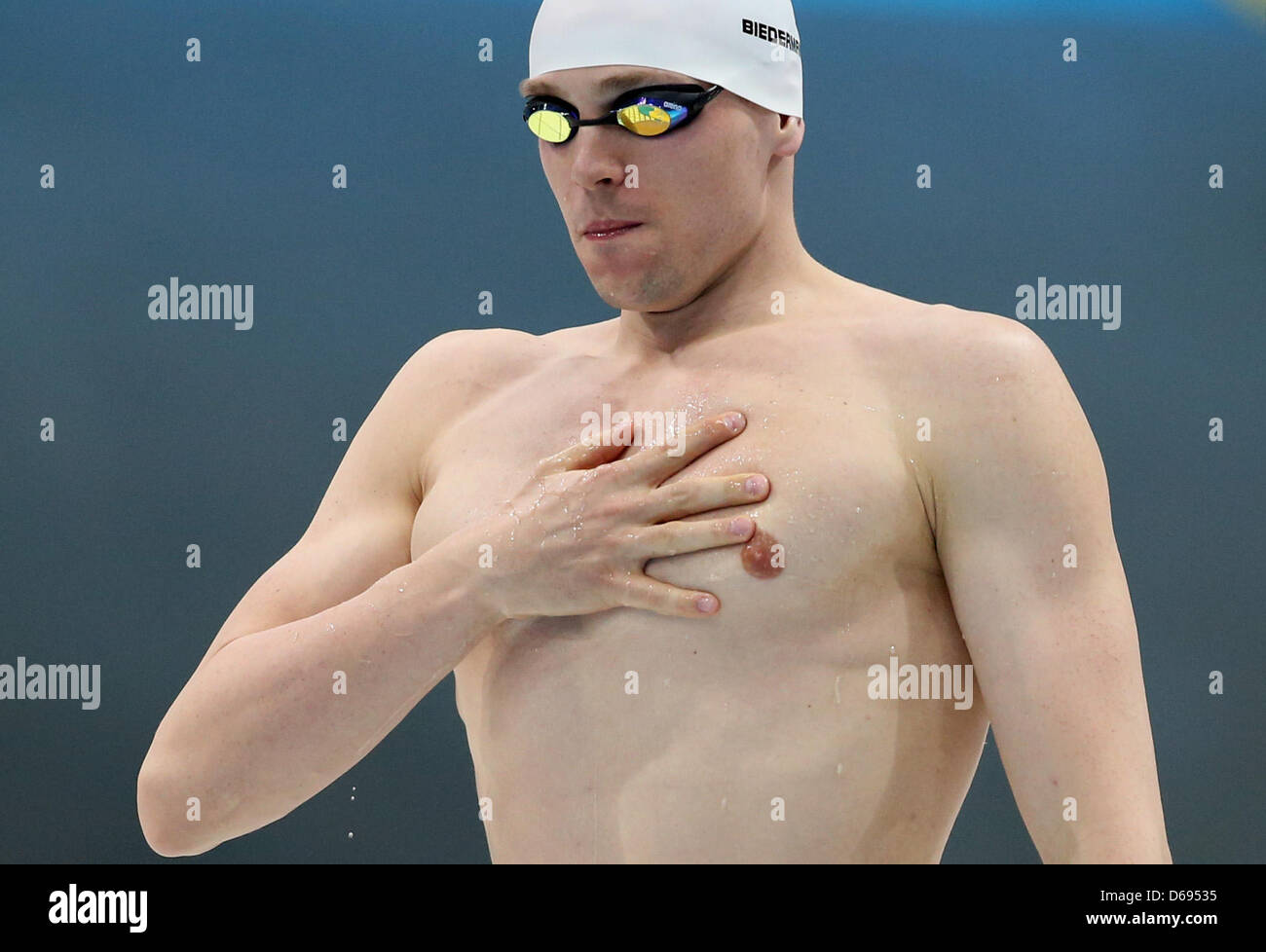 Le nageur Paul Biedermann avant la men's 200m nage libre en demi-finale le centre aquatique dans les Jeux Olympiques de 2012 à Londres, Londres, Grande-Bretagne, 29 juillet 2012. Photo : Michael Kappeler dpa  + + +(c) afp - Bildfunk + + + Banque D'Images