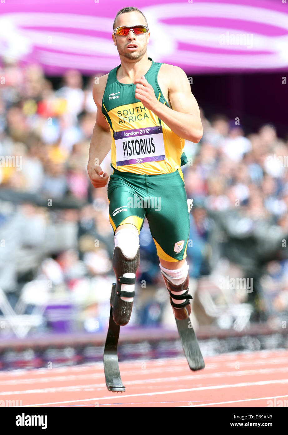 Oscar Pistorius d'Afrique du Sud est en compétition dans l'épreuve du 400m rond 1 pendant les Jeux Olympiques de Londres en 2012 l'athlétisme, l'athlétisme au Stade Olympique, Londres, Grande-Bretagne, 04 août 2012. Photo : Michael Kappeler Banque D'Images