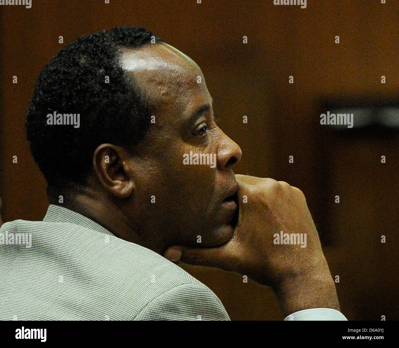 Le Dr Conrad Murray écoute l'avocat de la défense Ed Chernoff ( photo) le cours de clôture de la défense donne des arguments au cours de la dernière Banque D'Images