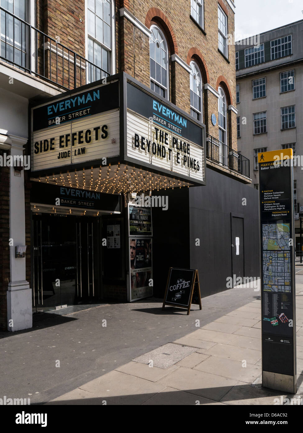 LONDRES, Royaume-Uni - 14 AVRIL 2013 : Everyman Cinema à Baker Street Banque D'Images