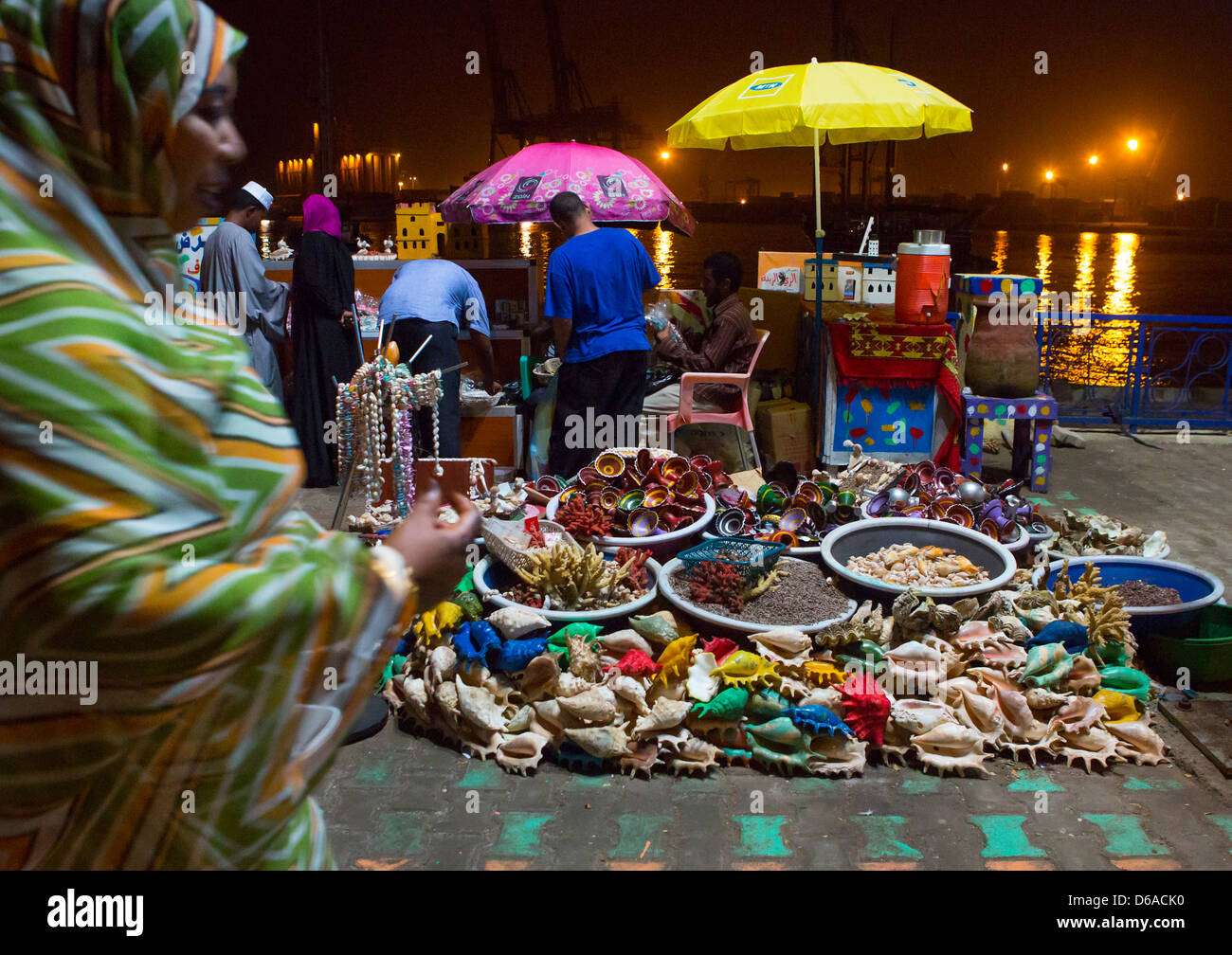 Boutique de souvenirs vend des coquillages, Port Soudan, Soudan Banque D'Images