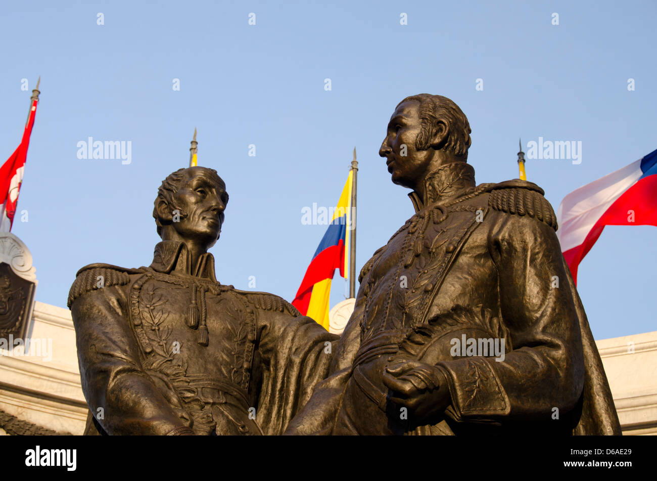 L'Equateur, Guayaquil, Malecón 2000, Simón Bolívar historique Pier. La Rotonda avec le monument de Bolivar et San Martin. Banque D'Images