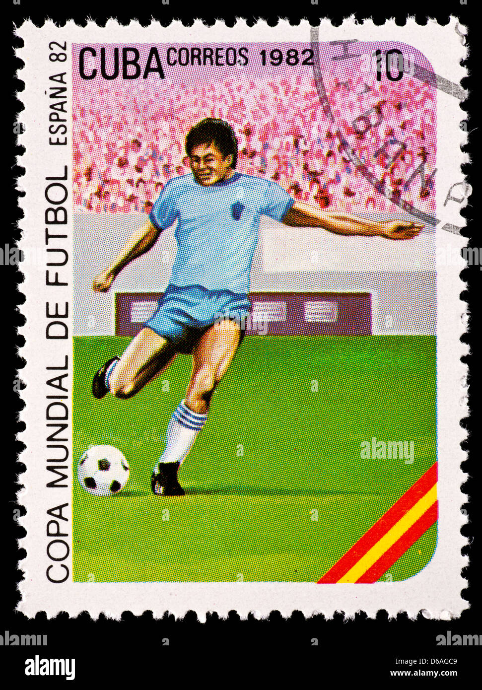 Timbre-poste de Cuba représentant un joueur de football, émis pour la Coupe du Monde 1982 en Espagne. Banque D'Images