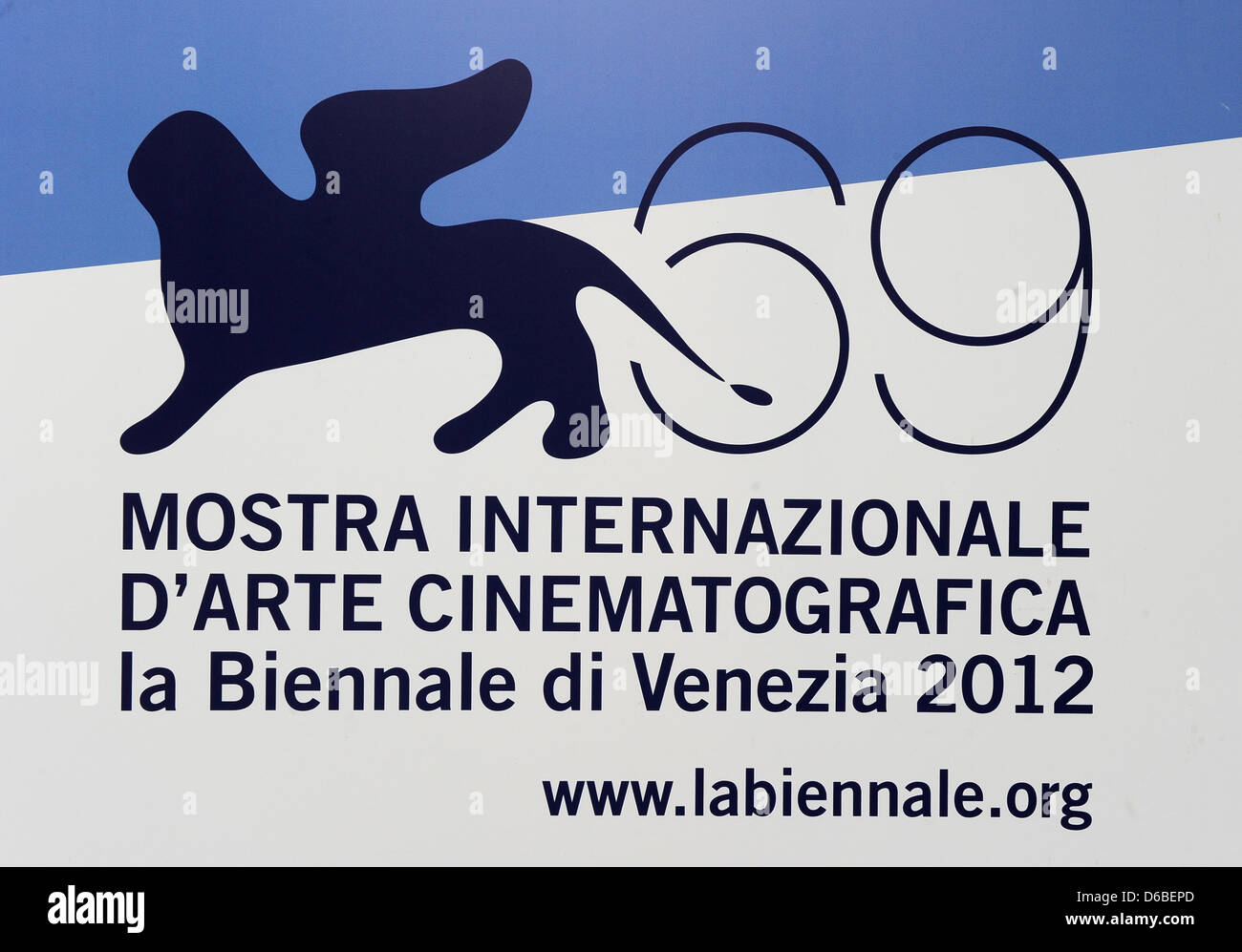 Le logo officiel du Festival du Film de Venise à Venise, Italie, 28 août 2012. Le 69ème Festival du Film de Venise (La Biennale di Venezia) se déroule du 29 août au 08 septembre 2012. Photo : Jens Kalaene Banque D'Images