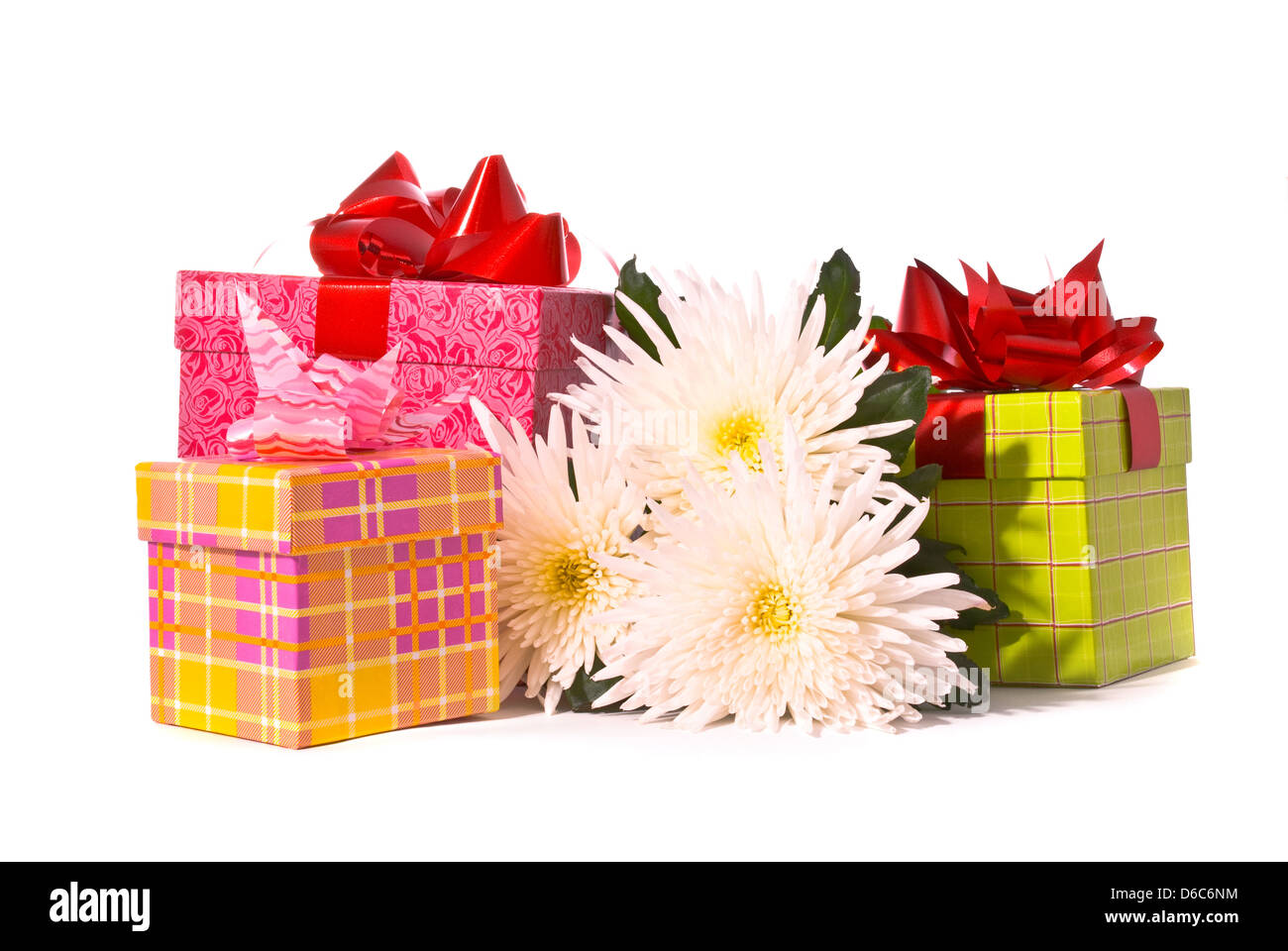 Boîte-cadeau avec de belles fleurs Banque D'Images