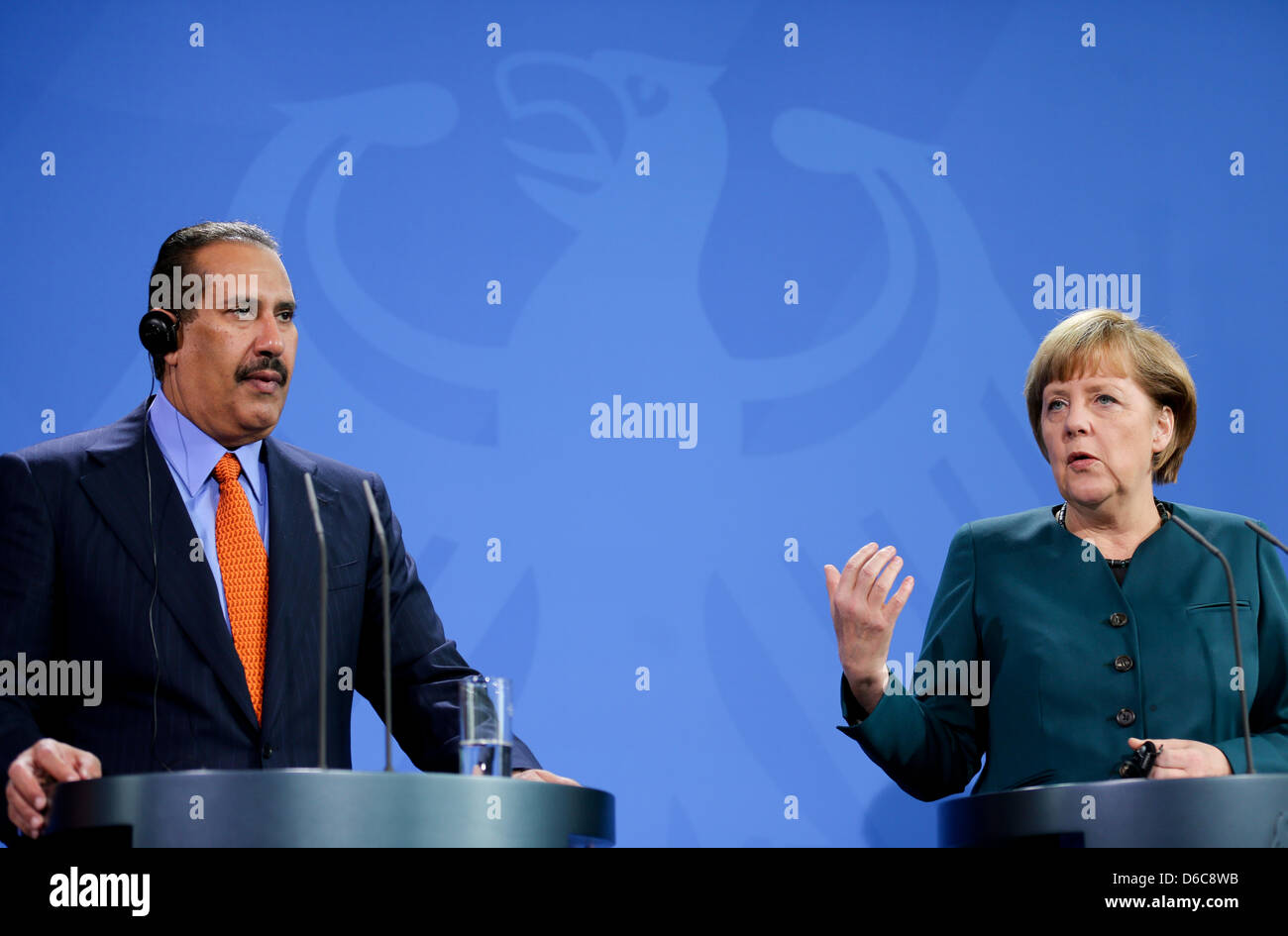 Berlin, Allemagne, 16 avril 2013. La chancelière allemande Angela Merkel et le premier ministre du Qatar Hamad bin Jassim bin Jaber Al Thani, tiendra une conférence de presse à la Chancellerie fédérale à Berlin, Allemagne, 16 avril 2013. Photo : KAY NIETFELD/DPA/Alamy Live News Banque D'Images