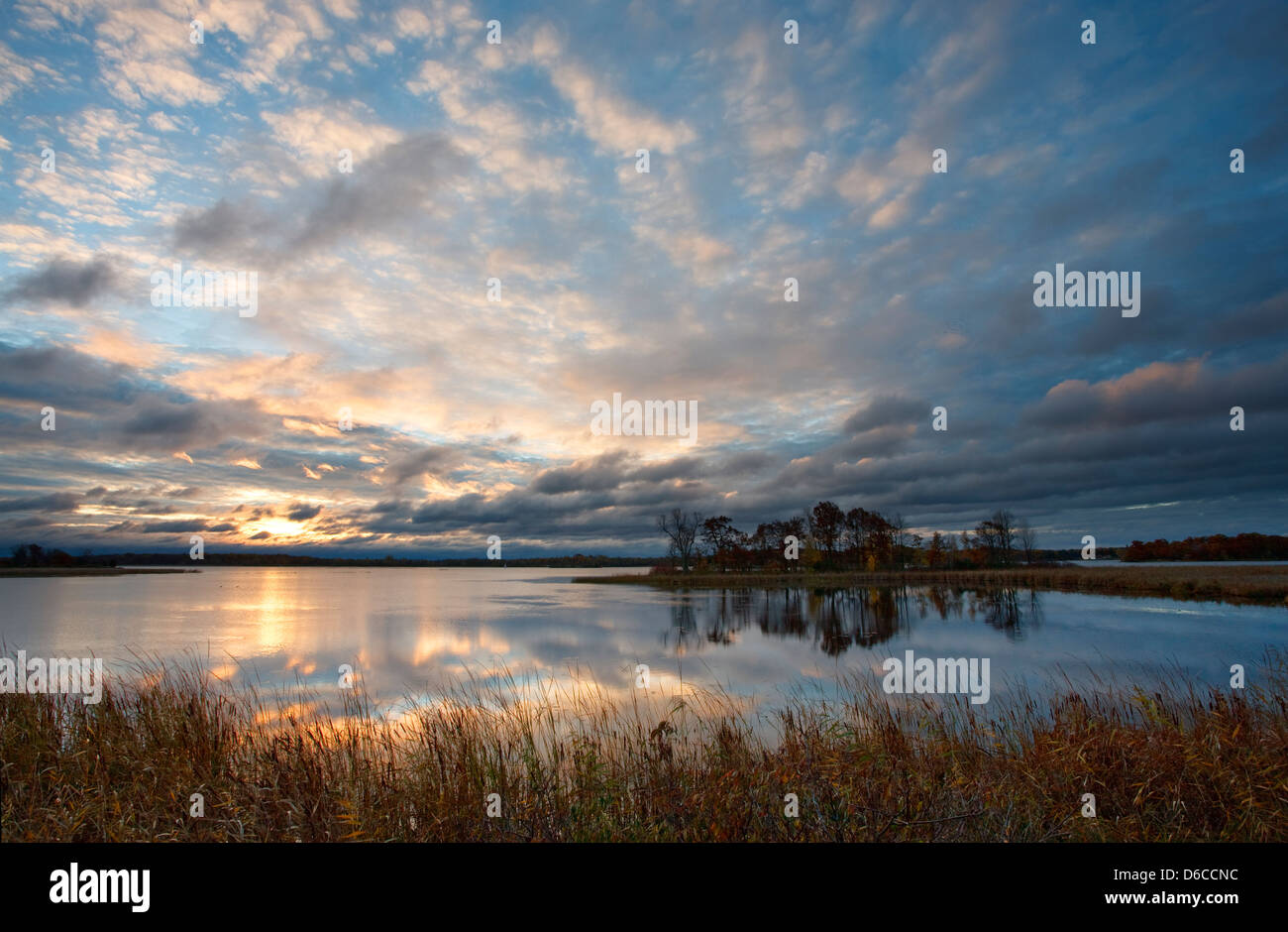 Paysage au bord du fleuve st laurent Banque de photographies et d ...