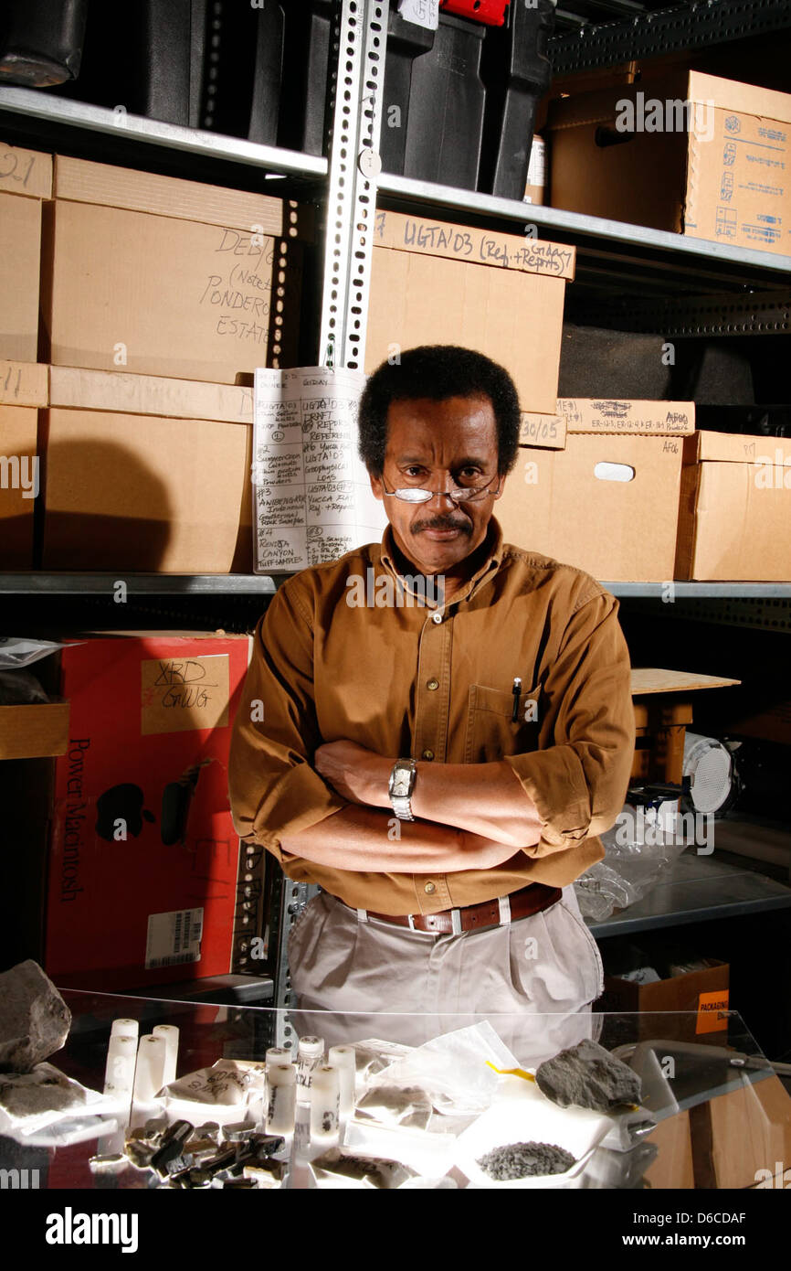 La découverte par un géologue d'Ardi, le plus ancien squelette d'hominidés du monde, a refaçonné notre compréhension de l'évolution humaine. Ardi, trouvé en Éthiopie, remonte à plus de 4 millions d'années et fournit un aperçu crucial des premiers ancêtres humains. Banque D'Images