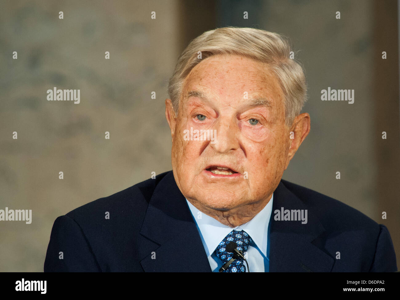 Investisseur financier américain George Soros donne une conférence à Berlin, Allemagne, 10 septembre 2012. Il parle de "La tragédie de l'Union européenne". Photo : Maurizio Gambarini Banque D'Images