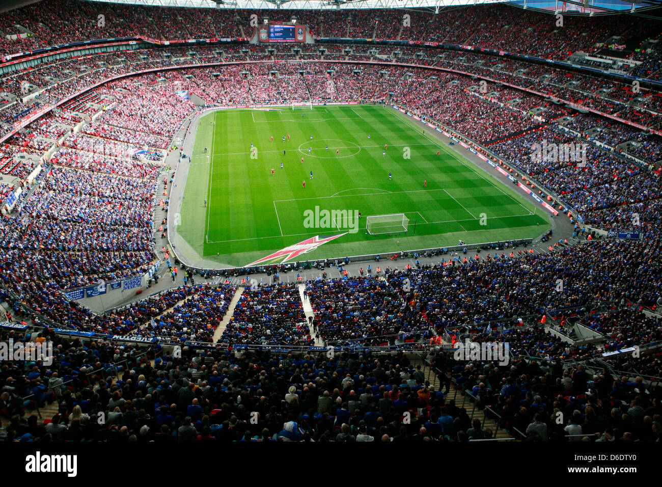 Le stade de Wembley lors d'un match de football de football entre Liverpool  et Everton Photo Stock - Alamy