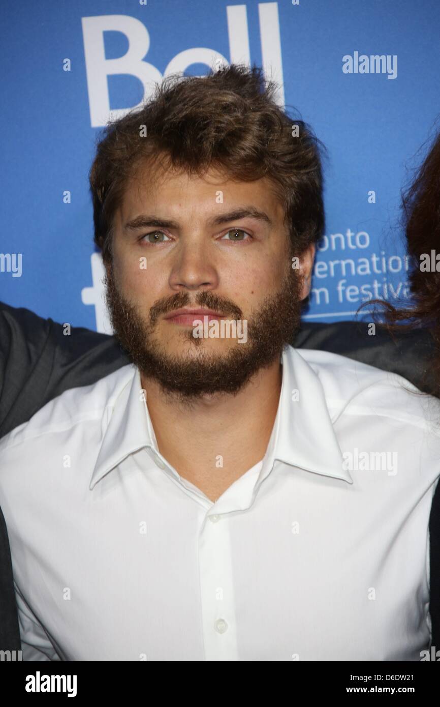 L'acteur Emile Hirsch arrive à la première de "deux fois né" au Toronto International Film Festival a présenté au Roy Thomson Hall à Toronto, Canada, le 13 septembre 2012. Photo : Hubert Boesl Banque D'Images