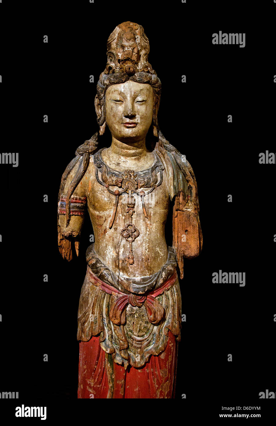 Bodhisattva Avalokitesvara bois polychrome Chine période des cinq dynasties chinoises AD 907-960 Banque D'Images