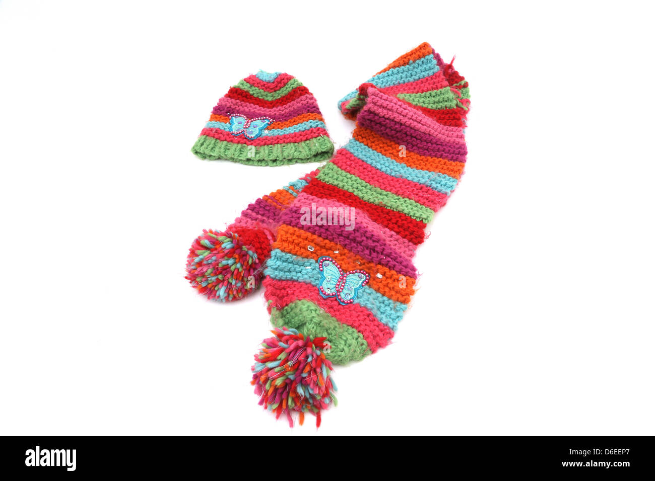 Bonnet et écharpe en laine colorée avec Design Papillon Photo Stock - Alamy