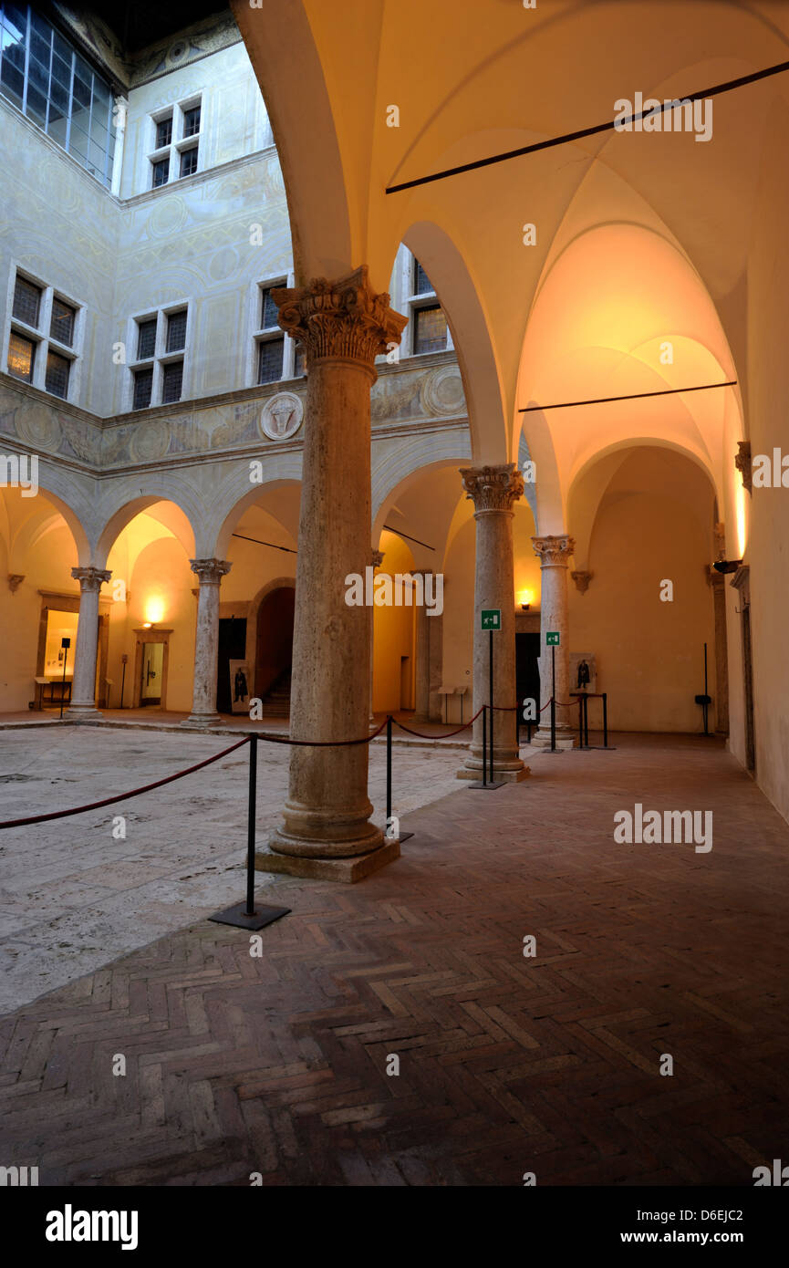 Italie, Toscane, Pienza, Palazzo Piccolomini Banque D'Images