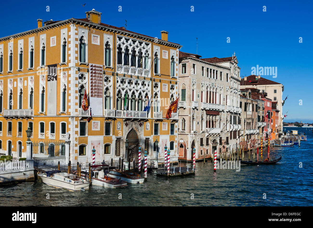 Grand Canal est l'une des attractions les plus populaires de la ville de Venise en Italie, Mer Méditerranée Banque D'Images