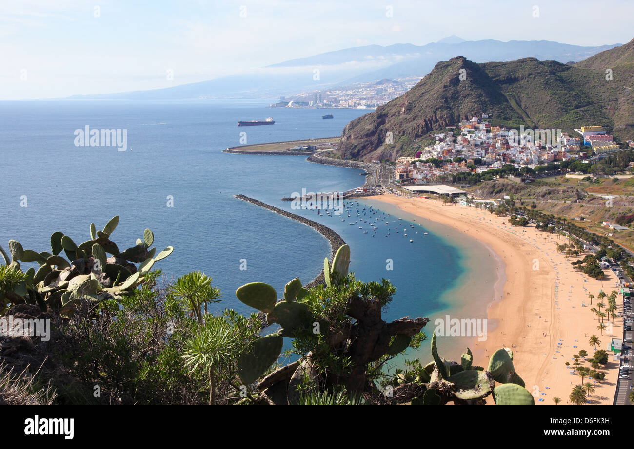Playa de Las Teresitas, une célèbre plage près de Santa Cruz de Tenerife dans le nord de Tenerife, Canaries, Espagne Banque D'Images