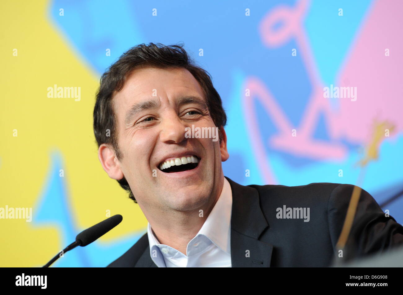 L'acteur britannique Clive Owen assiste à la conférence de presse du film Shadow Dancer    au cours de la 62e édition du Festival International du Film de Berlin, à Berlin, Allemagne, 12 février 2012. Le film est présenté en compétition à la 62e Berlinale allant du 09 au 19 février. Photo : Angelika Warmuth Banque D'Images