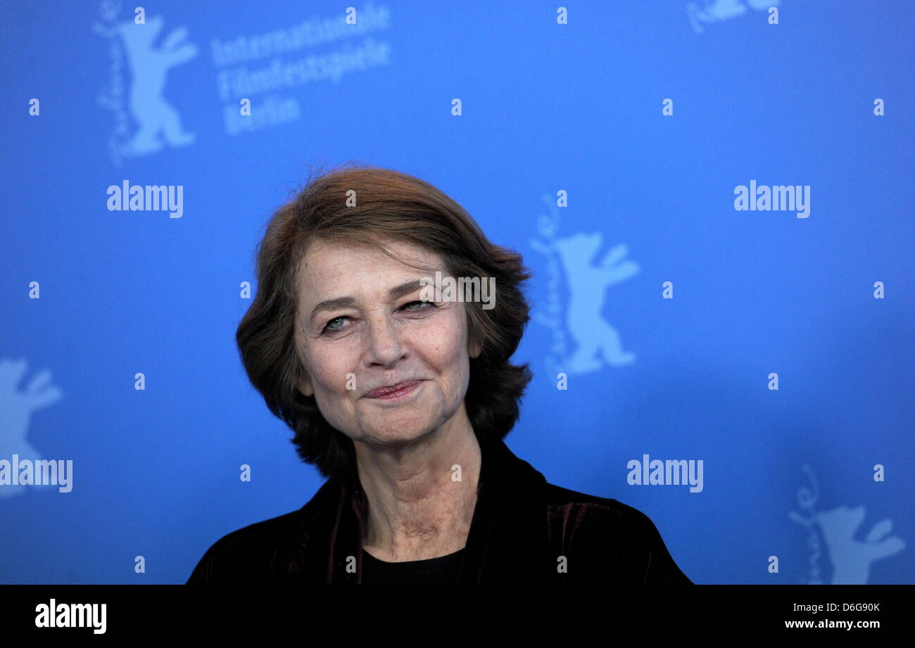 L'actrice britannique Charlotte Rampling assiste à la photocall pour le film 'I, Anna' au cours de la 62e édition du Festival International du Film de Berlin, à Berlin, Allemagne, 12 février 2012. Le film est présenté dans la section Berlinale Special à la 62e Berlinale allant du 09 au 19 février. Photo : Angelika Warmuth Banque D'Images