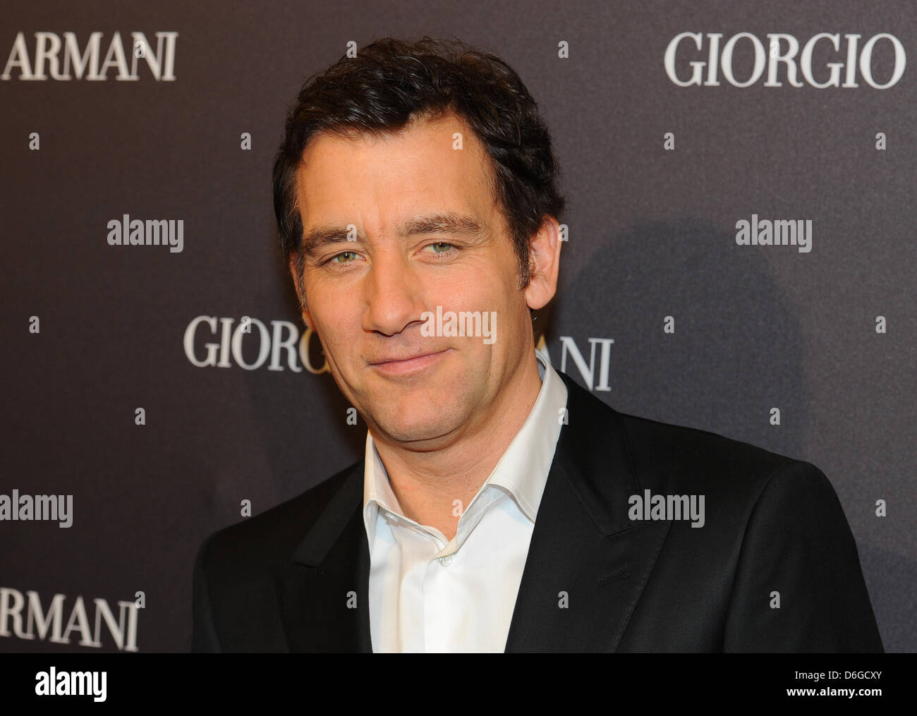 L'acteur britannique Clive Owen arrive à la Giorgio Armani Cocktail célébré lors d'une nouvelle boutique à Berlin, Allemagne, 14 février 2012. Photo : Jens Kalaene Banque D'Images