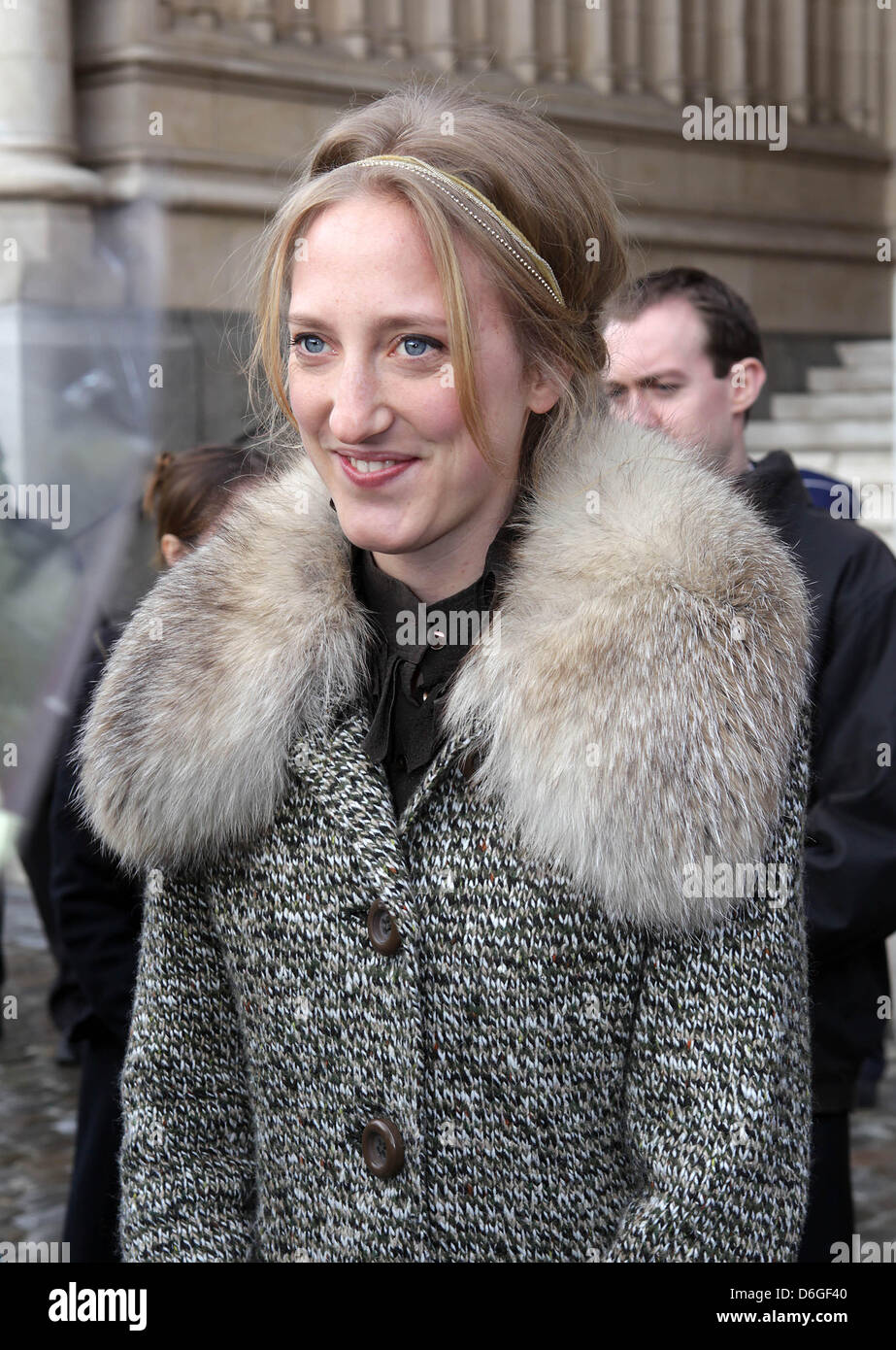 La Princesse Maria Laura de Belgique arrive pour la messe spéciale pour commémorer le décès de membres de la famille royale belge à l'église Notre Dame à Bruxelles, Belgique, 16 février 2012. Photo : Albert Nieboer dpa Pays-bas OUT Banque D'Images