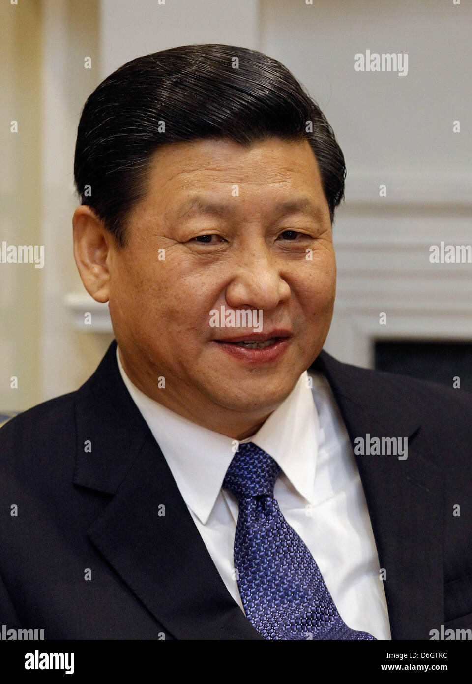 Le Vice-Président Xi Jinping de Chine organiser une réunion bilatérale avec United States Vice-président Joe Biden et d'autres fonctionnaires américains et chinois dans la Roosevelt Room à la Maison Blanche à Washington, DC, USA, 14 février 2012. Pendant son séjour à Washington, le Vice-président Xi rencontrera le président américain Barack Obama, Biden et autres hauts responsables de l'Administration pour discuter d'un large éventail Banque D'Images