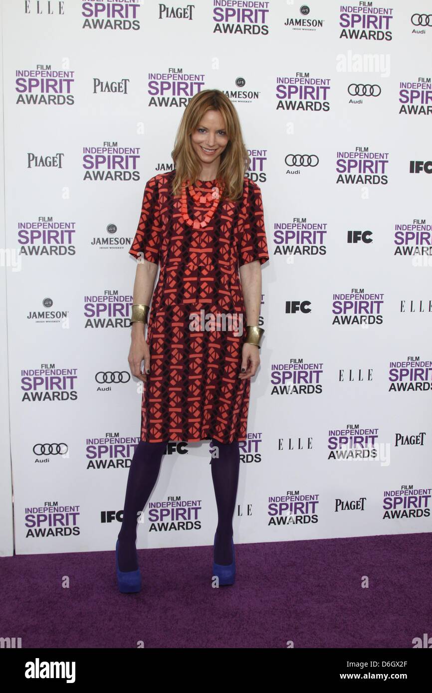 L'actrice Sienna Guillory assiste à la 27e Annual Film Independent Spirit Awards dans une tente sur la plage de Santa Monica à Los Angeles, USA, le 25 février 2012. Photo : Hubert Boesl Banque D'Images