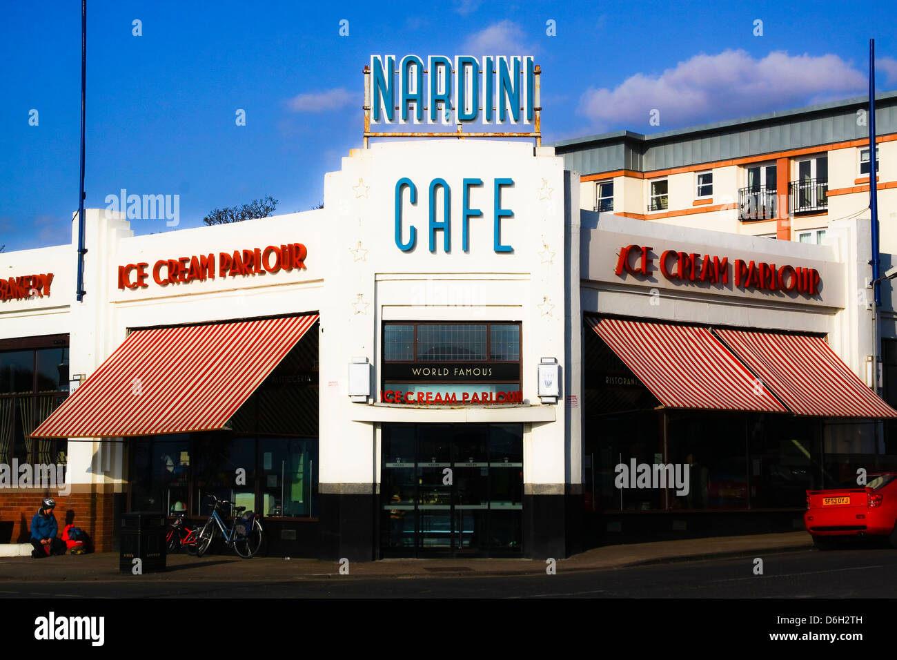 Nardini's ice cream parlour et le café de Largs, Ecosse Banque D'Images