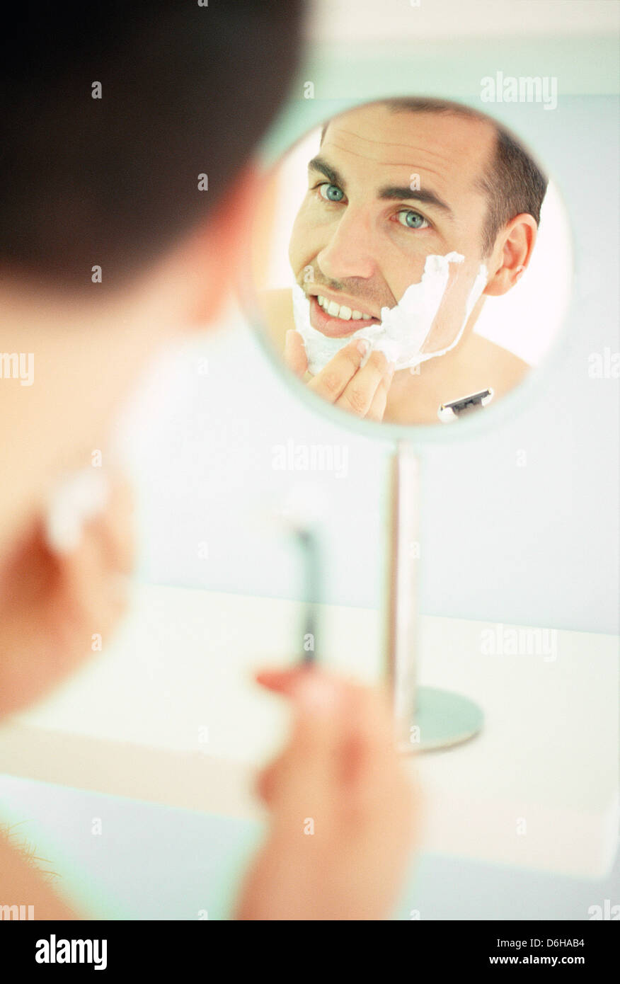 Homme rasage Banque D'Images