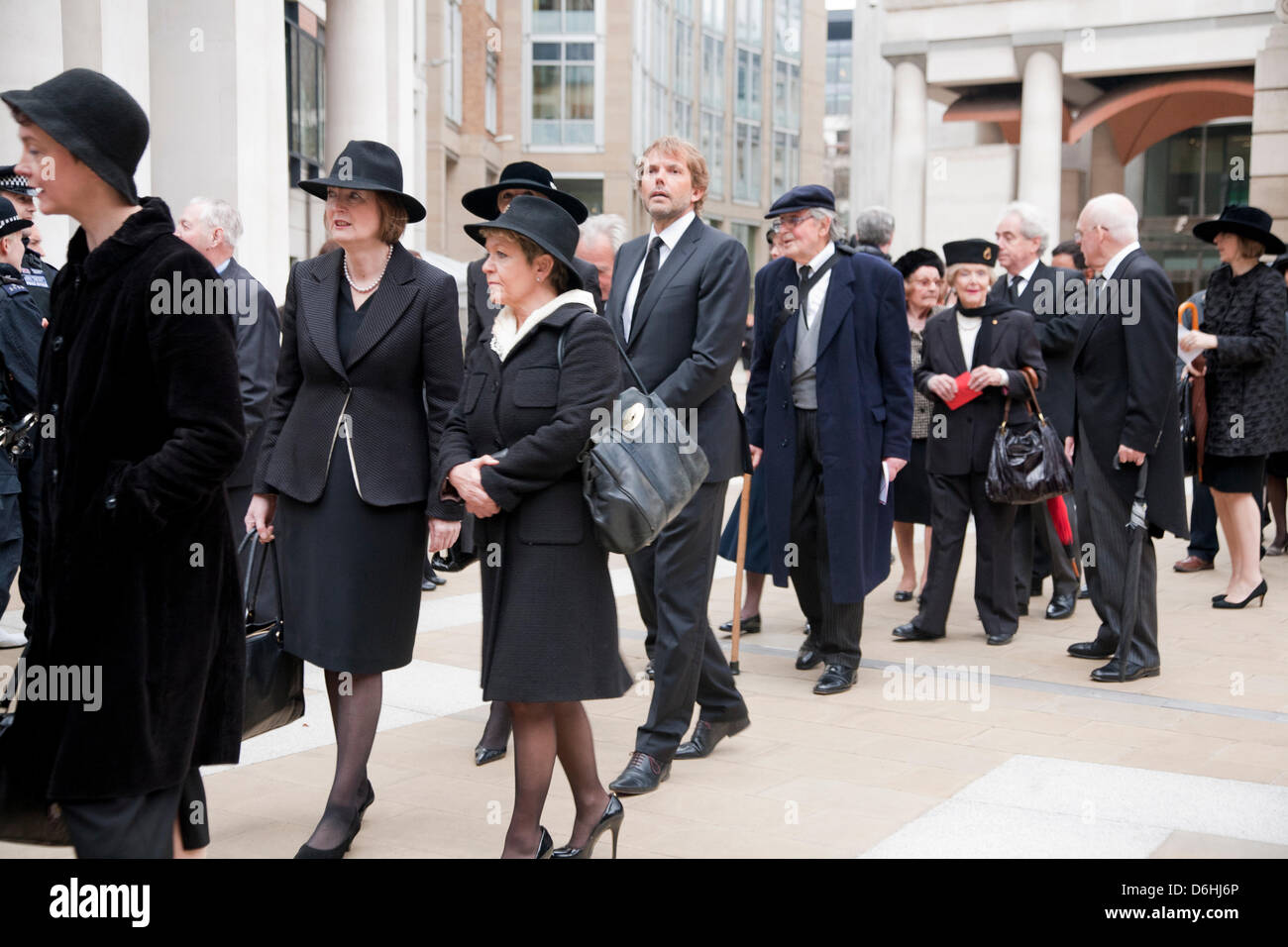 Vous funèbre lors des funérailles de la Baronne Thatcher tenue à la Cathédrale St Paul, à Londres, Royaume-Uni le 17 avril 2013. Margaret Thatcher a également connu sous le nom de "dame de fer" était le plus ancien Premier ministre britannique du 20e siècle et est la seule femme à avoir occupé la fonction. Banque D'Images