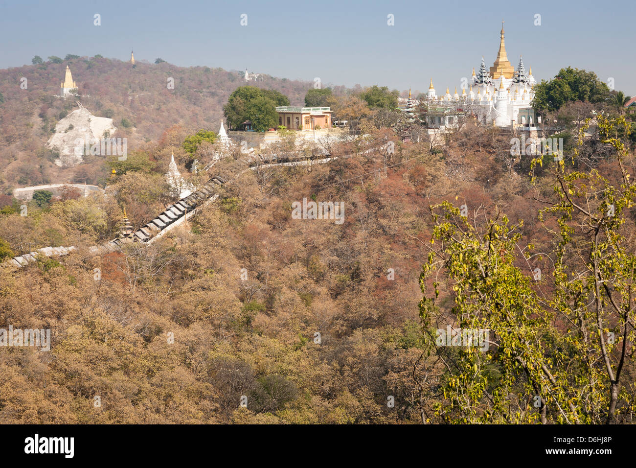 U Min Kyaukse prises à partir de la Pagode U Ponya Shin bientôt pagode, Rhône-Alpes, Rhône-Alpes, près de la colline de Mandalay, Myanmar (Birmanie), Banque D'Images